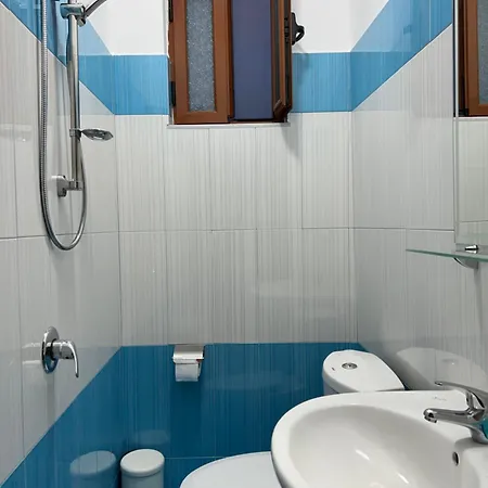 Adrian Hotel Gjirokaster